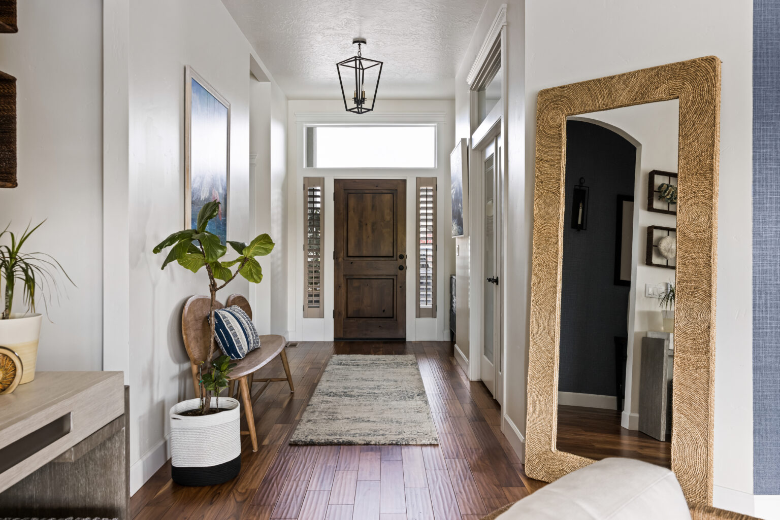 Inviting entry space with bench seating